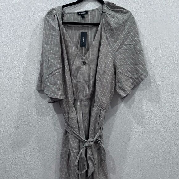 Express stripe romper size xl - Picture 1 of 6